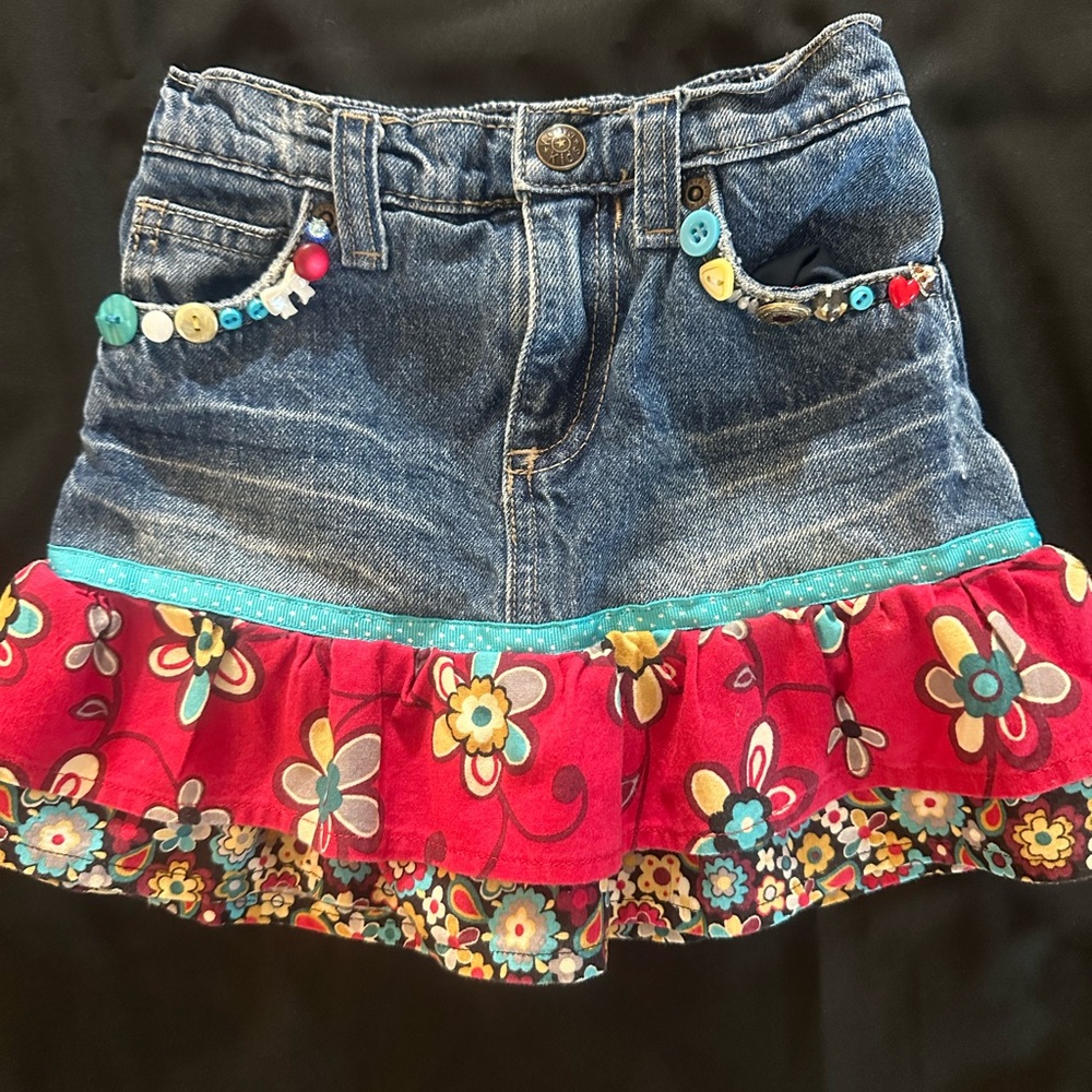 Western, Hand Crafted Denim Skort, Embellished, For Rodeo
Sz 3T
Great Condition